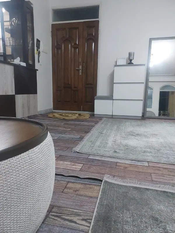 یک خوابه دارای پارکینگ وانباری