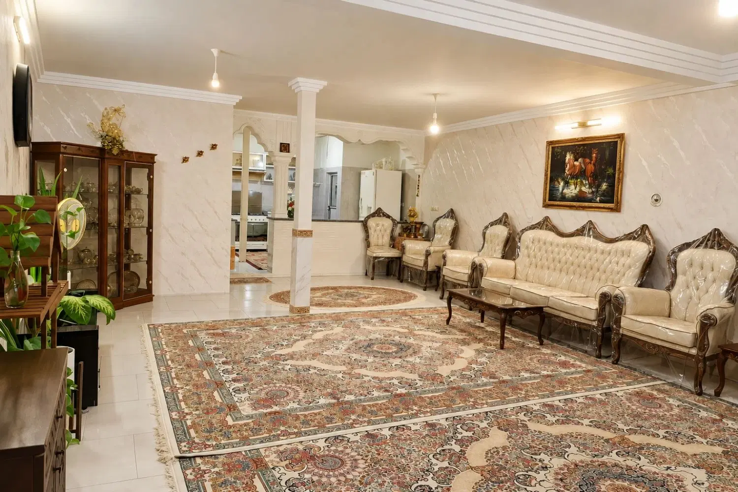۱۴۰ متر ویلایی دربست  حیاط بزرگ و دلباز