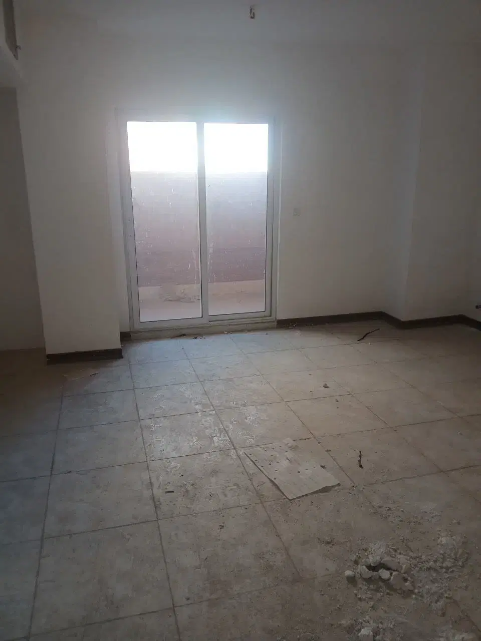واحد ۱۳۰متری گلستان بهارستان زیر قیمت