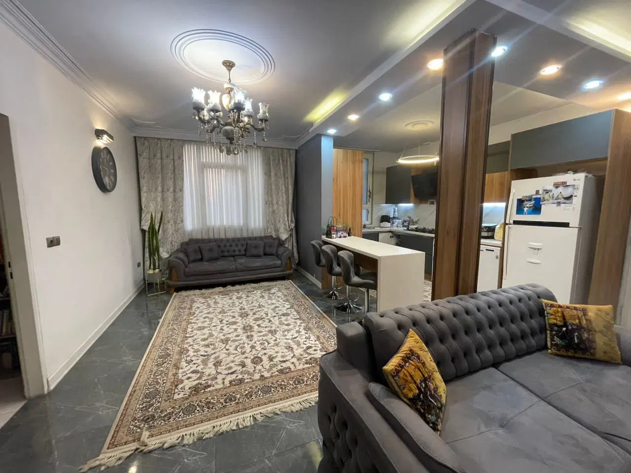 ۸۵متر تک واحدی_فول بازسازی_غرق نور_۲پارکینگ