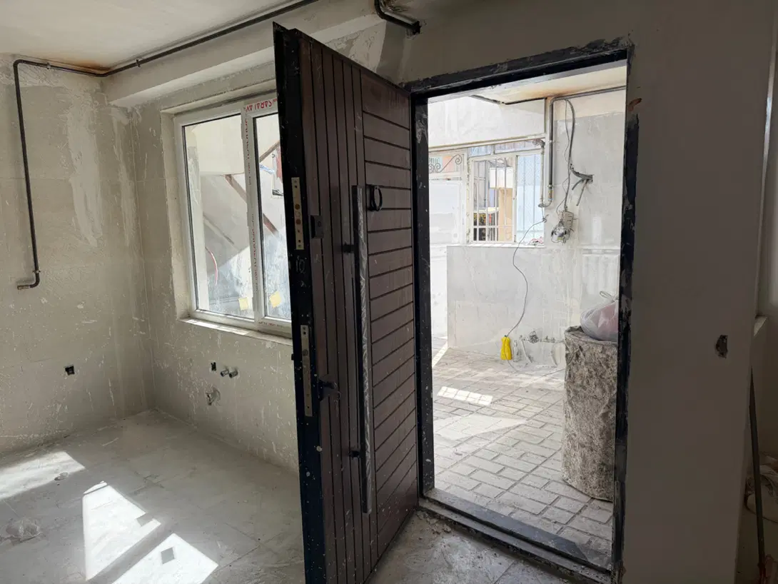 دو طبقه خانه عبور مجزا خیابان گلشن