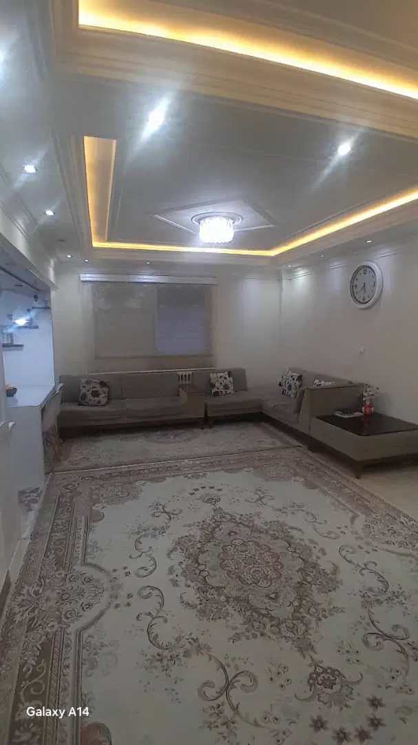 آپارتمان ۸واحدی، ۸۹ متری. معلم. صفاری