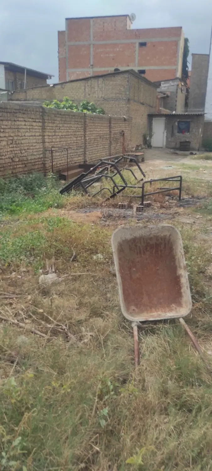 زمین فروشی اوزینه هاشمی نژاد