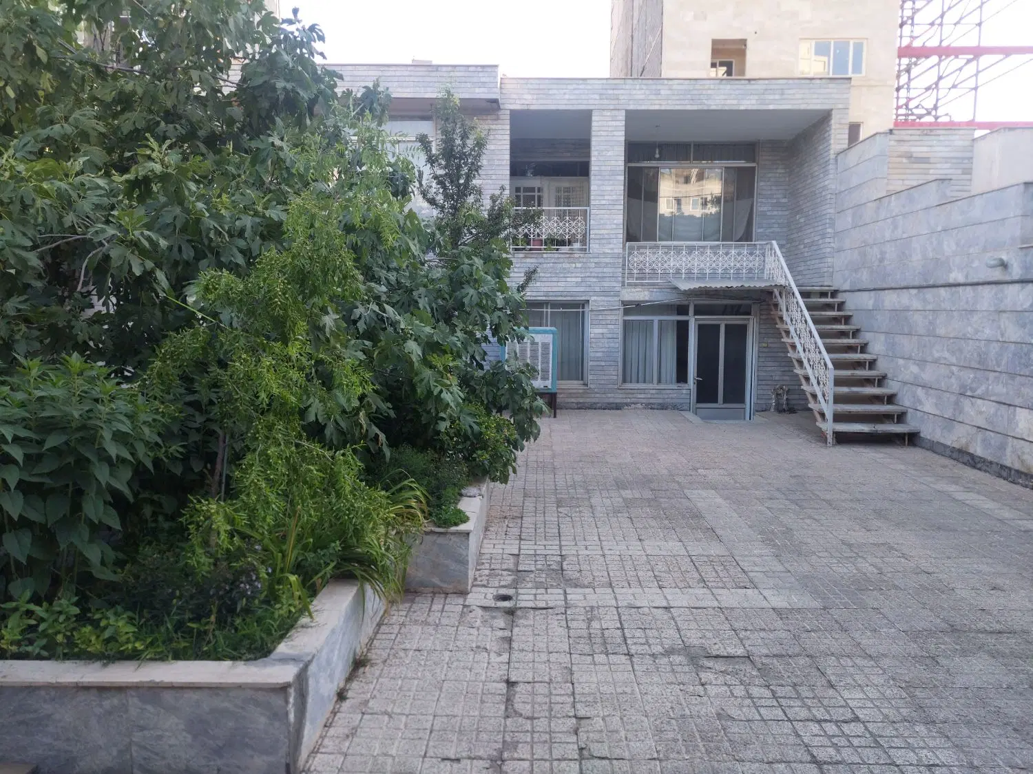 منزل ویلایی گلبرگ ۱۰ - ۲۹۰ متری