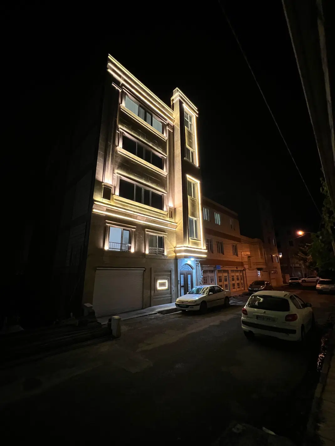 آپارتمان شخصی ساز ۱۶۰ مترمربع ۳ خواب جنوبی