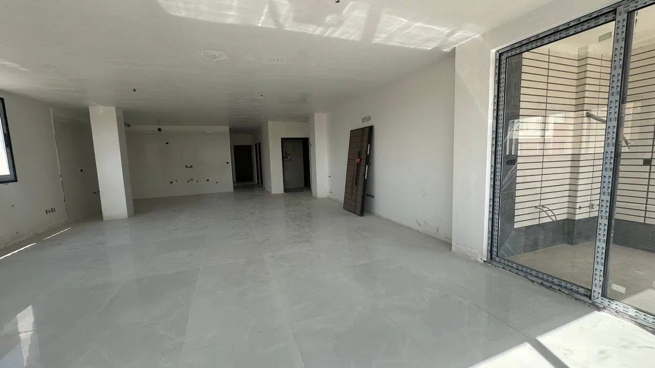 150 متر آپارتمان نوساز کلیدنخورده