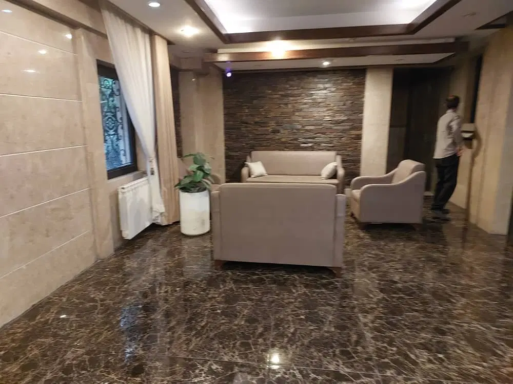 ۱۰۰ متر نور جنوب