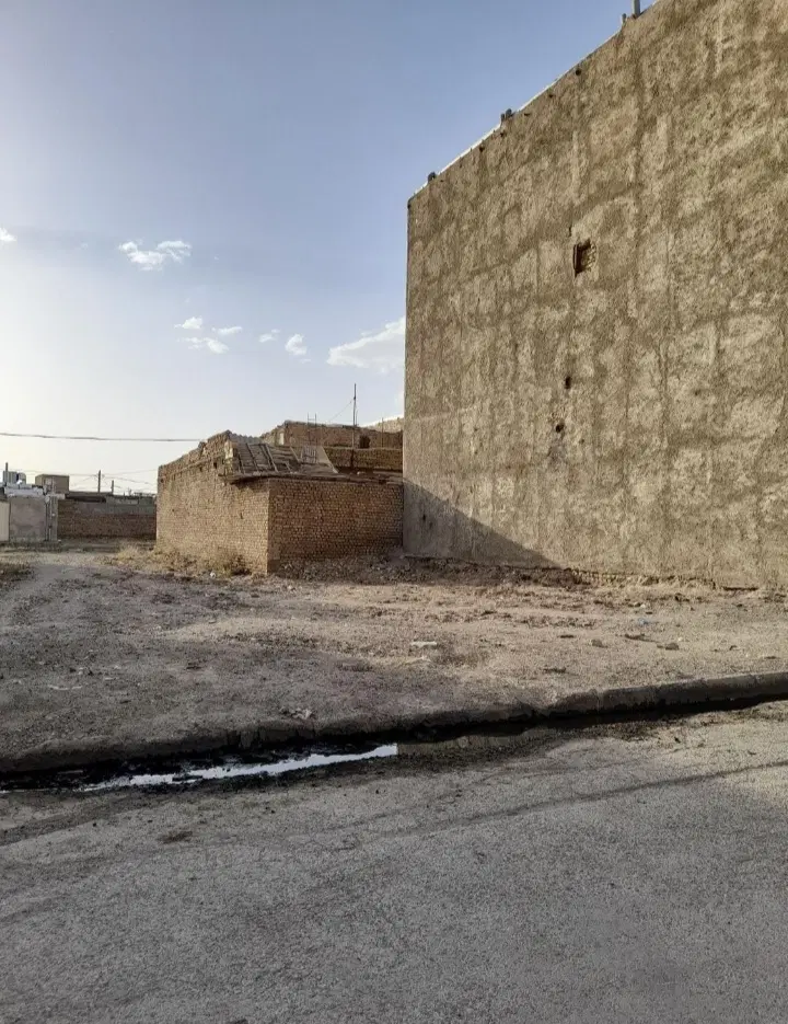 ۱۱۴ متر زمین میدان انقلاب کوچه اردیبهشت