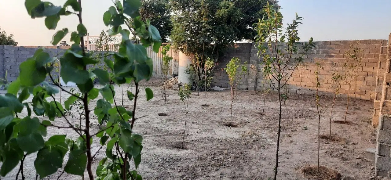 باغچه های۲۰۰الی ۴۰۰ متری با بنای نیمه کاره