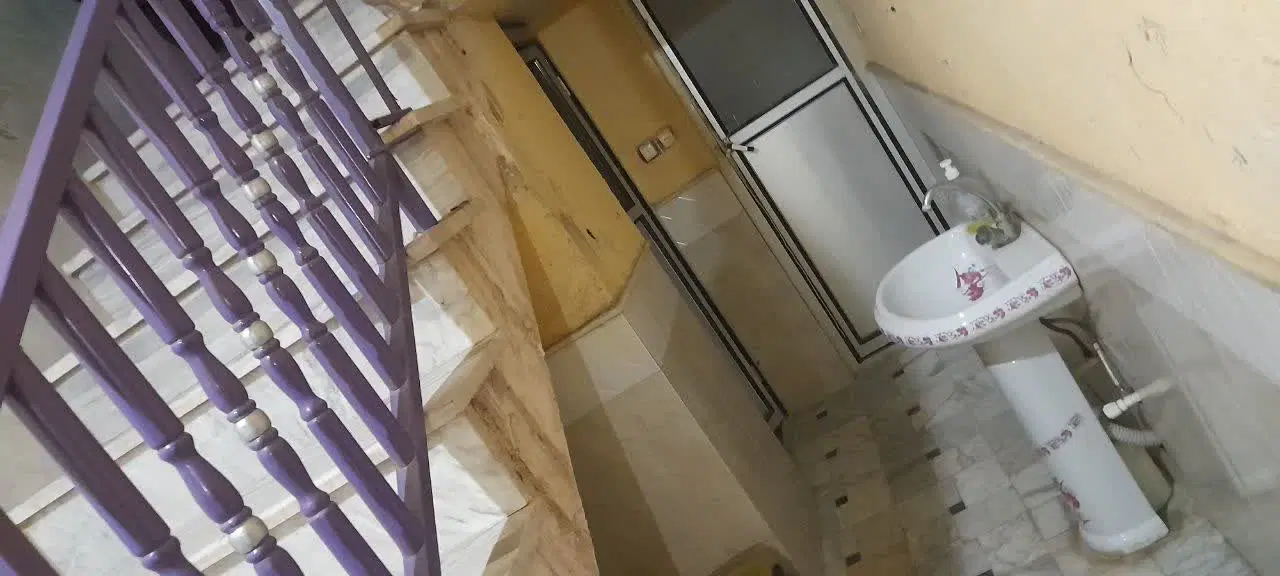 ۱۵۰ متر زیرزمین دربست بهر خیابان اصلی کشاورزشمالی