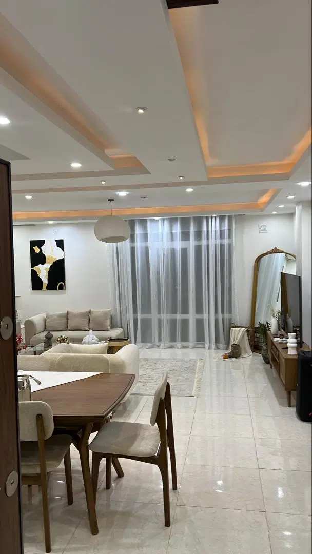 لوکس ۲پارکینگ جواهری_مستر دار ۲خواب_درحد کلید اول