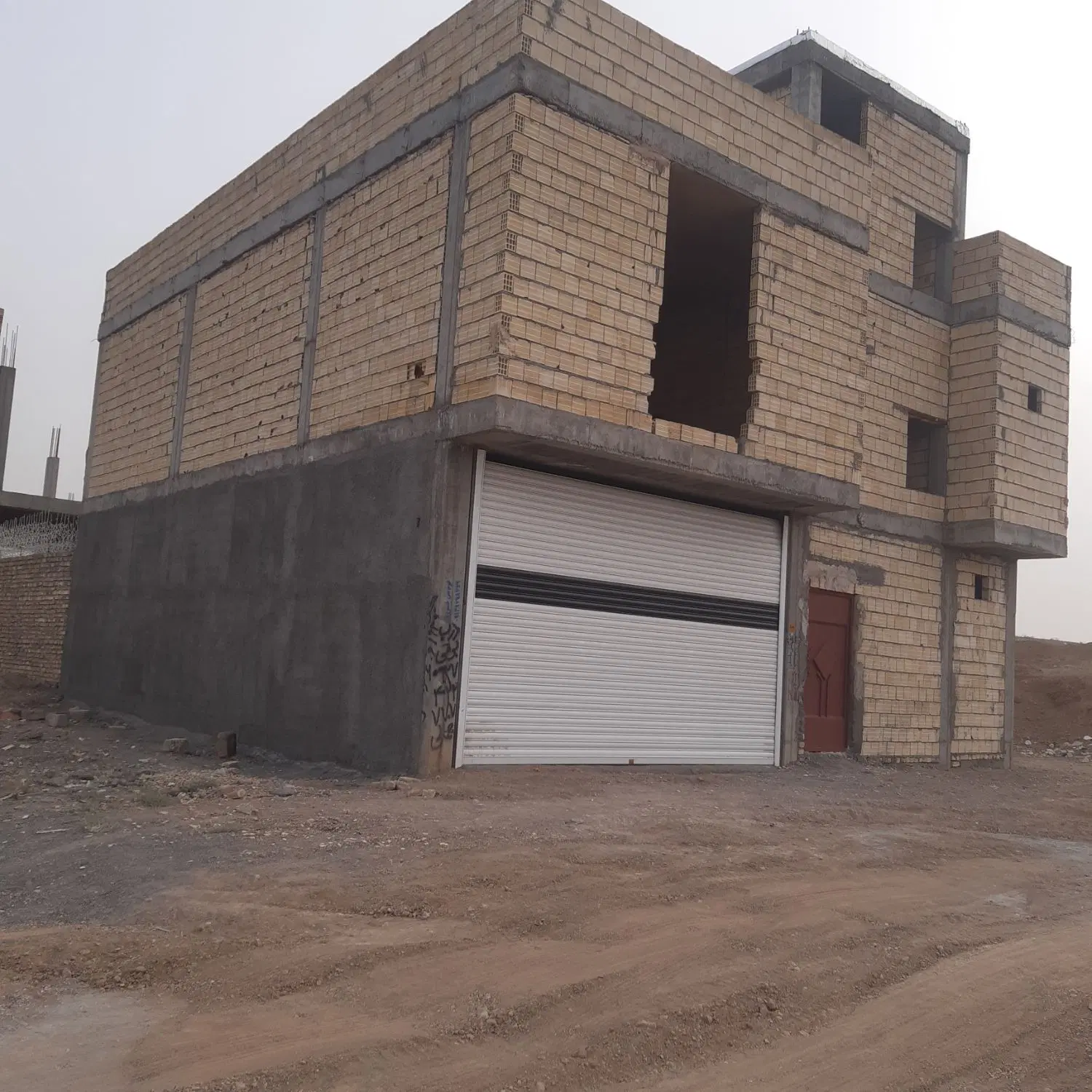 ساختمان سده لنجان.جام جم