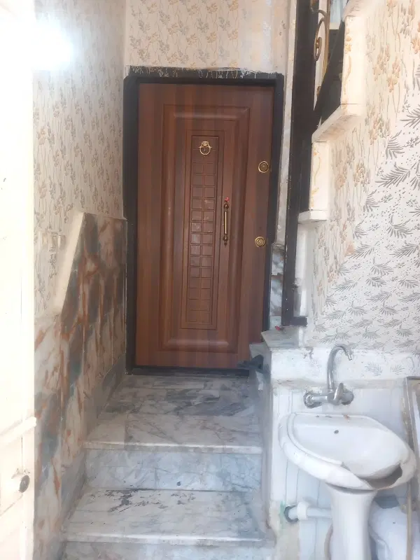 رهن واجاره آپارتمان135متری در3طبقه