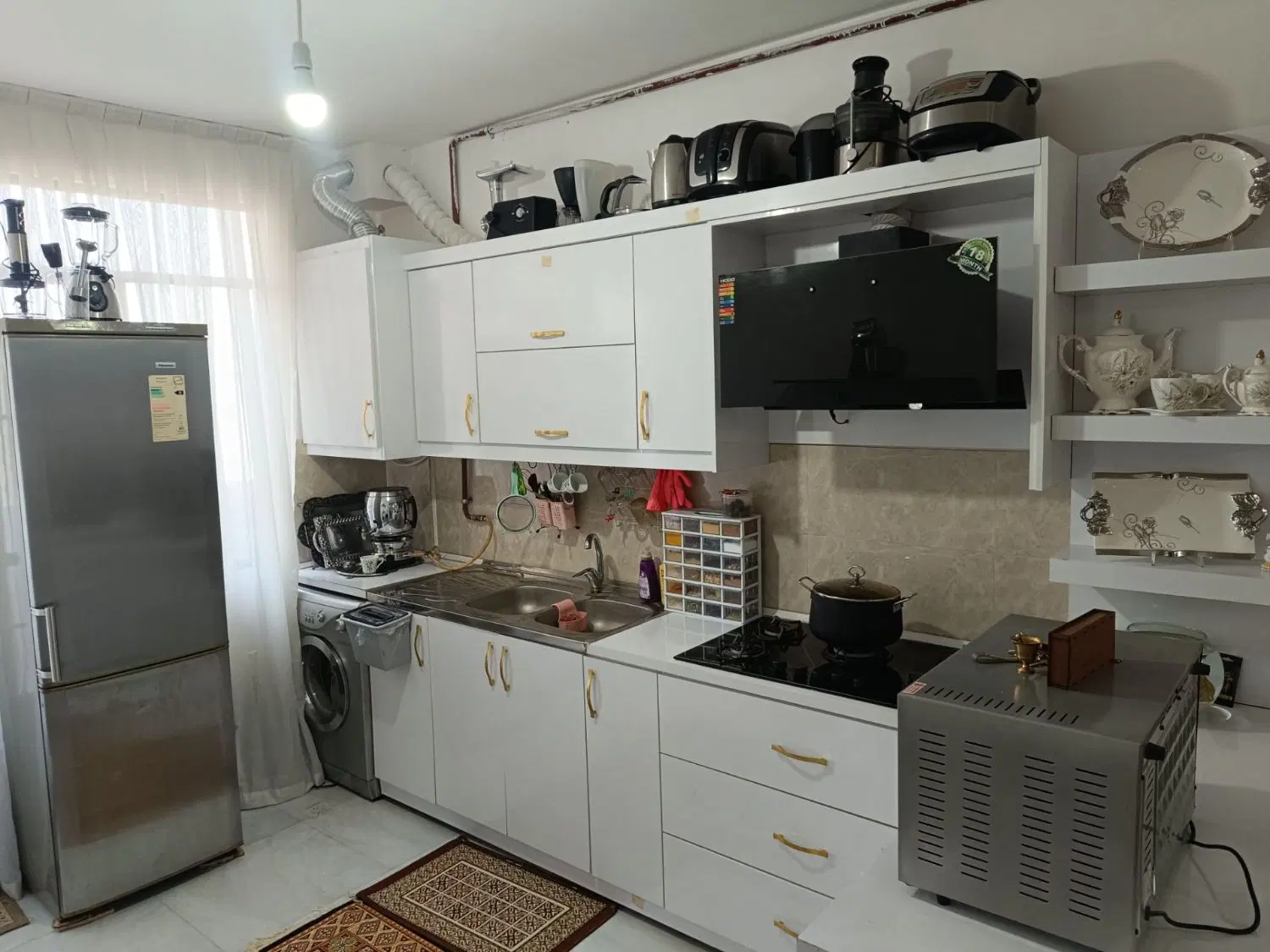 فروش آپارتمان ۹۰ متری طبرسی شمالی۲۴