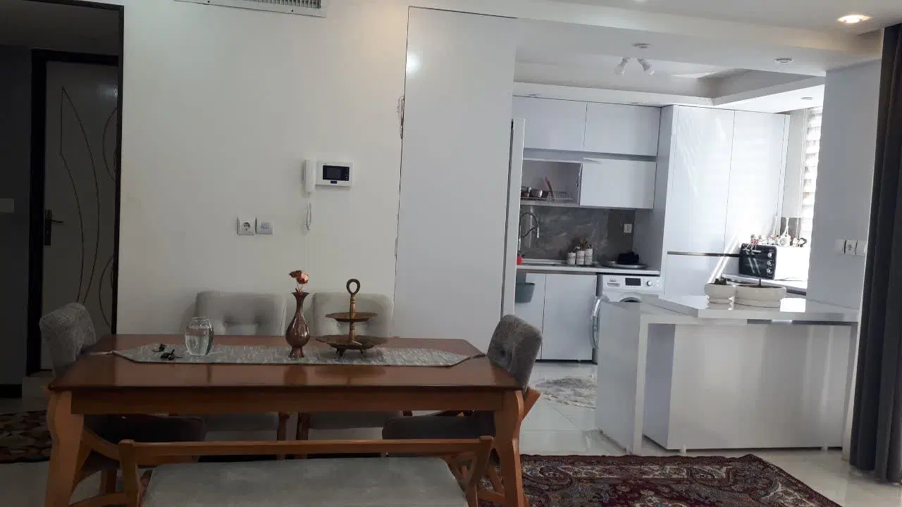 آپارتمان طبقه اول سند تک برگ
