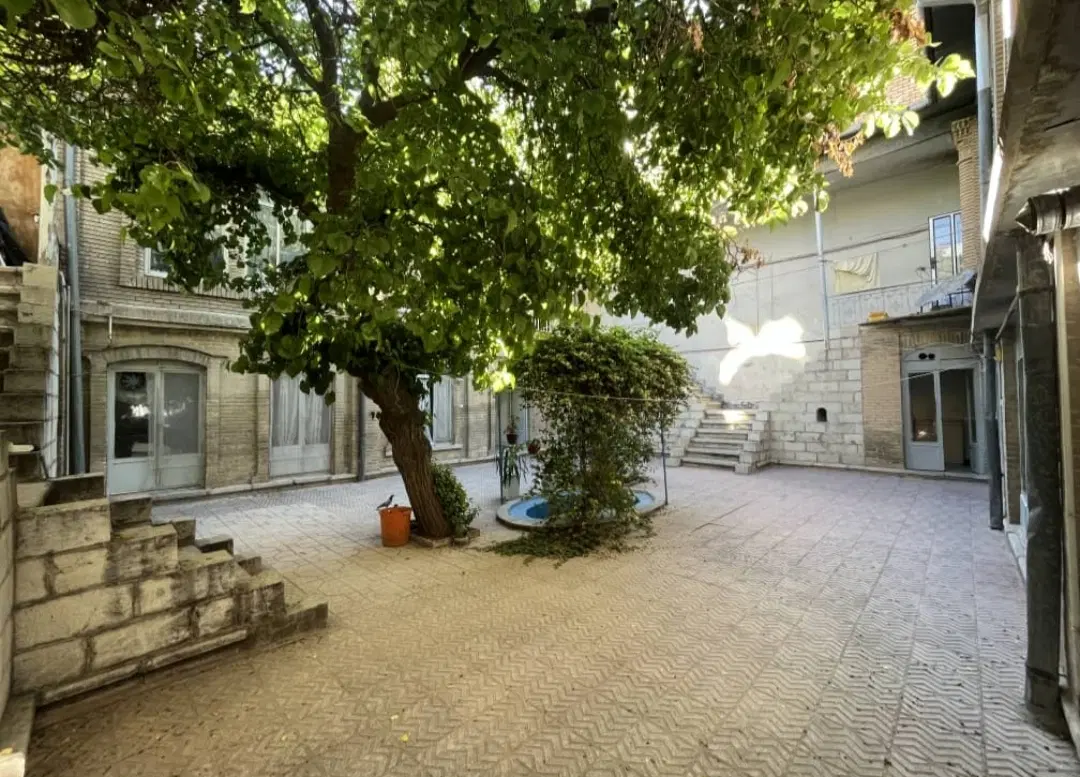 ملک ویلایی سنتی ، سند تک برگ