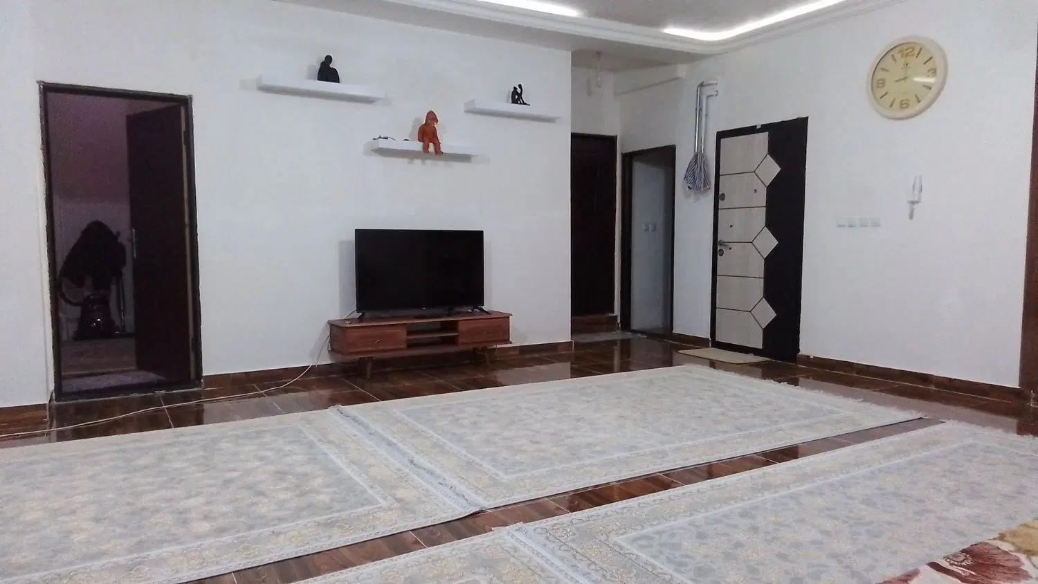 اجاره واحد ۱۳۰ متر جامی یک نرسیده به المپیک