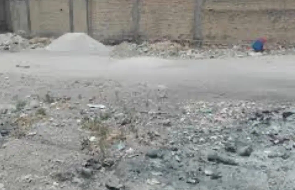 خانه کلنگی با جواز ساخت