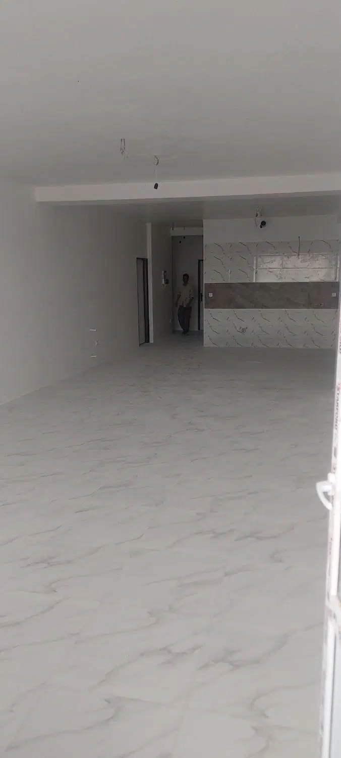 واحد ۱۳۰ متری نوساز کلید نخورده