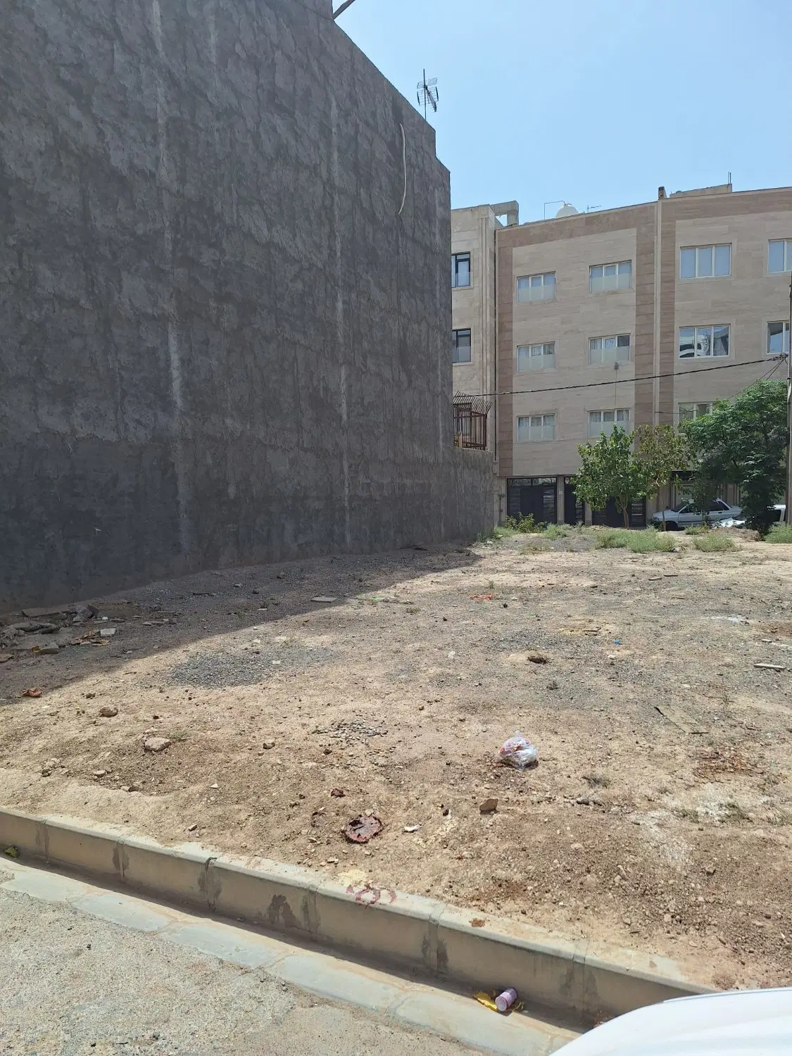 زمین120متری جنوبی7متر بحر