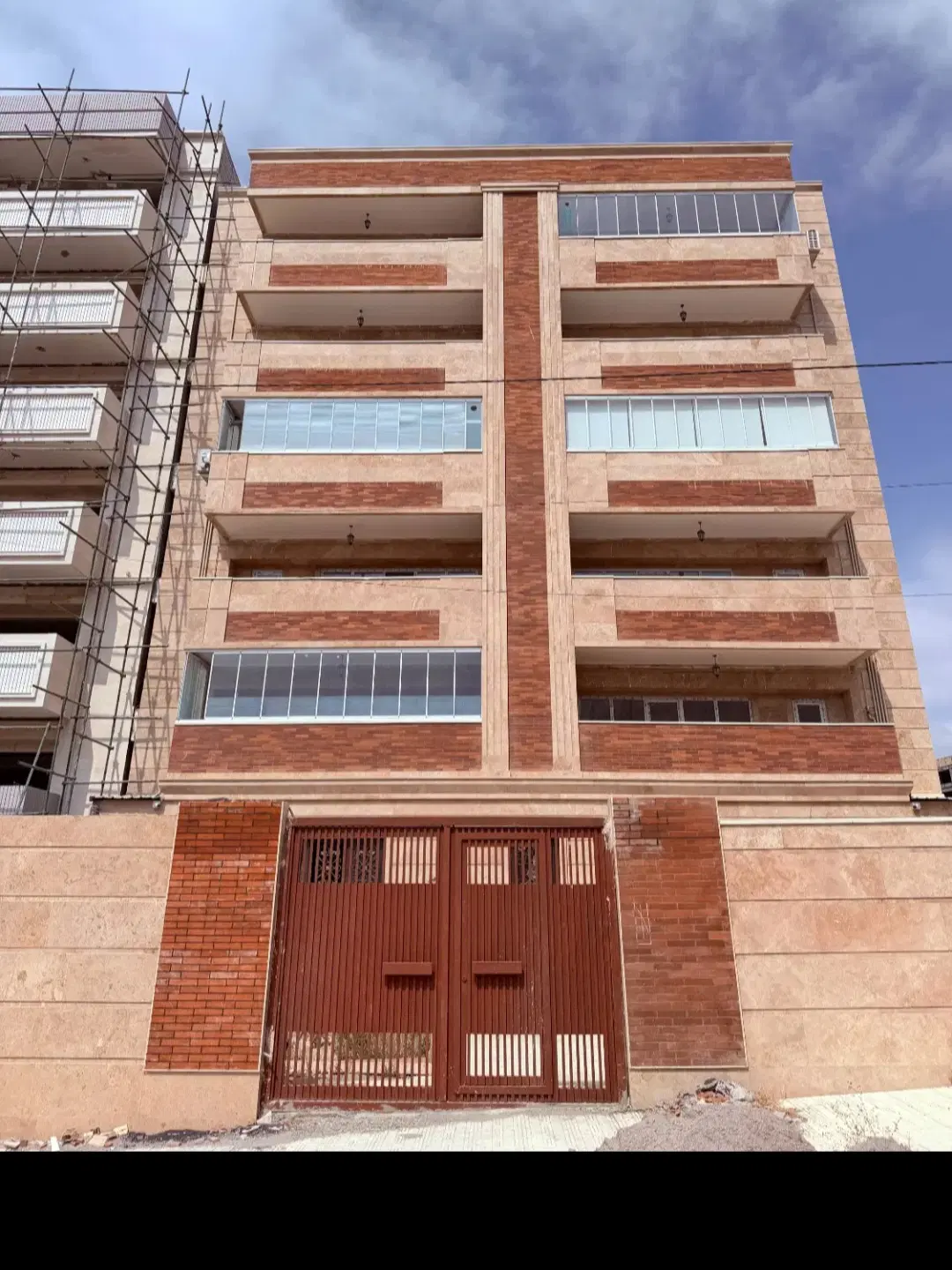 واحد ۱۹۲ متر در نصر میدان حیدری