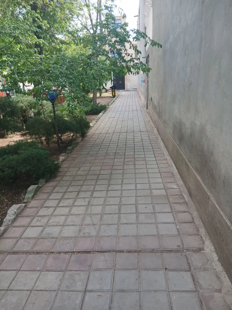 مسکونی و تجاری