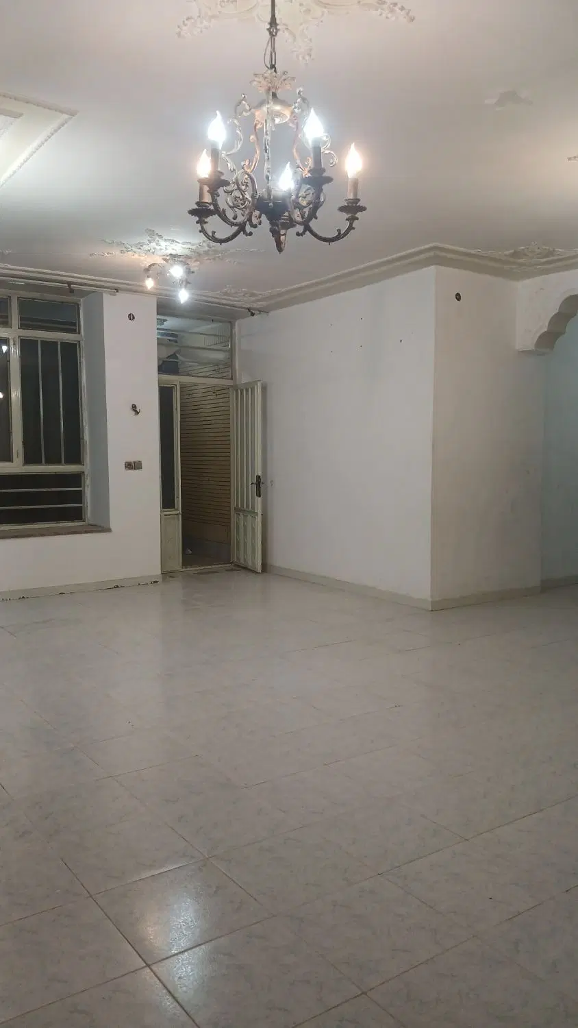 ویلایی دربست