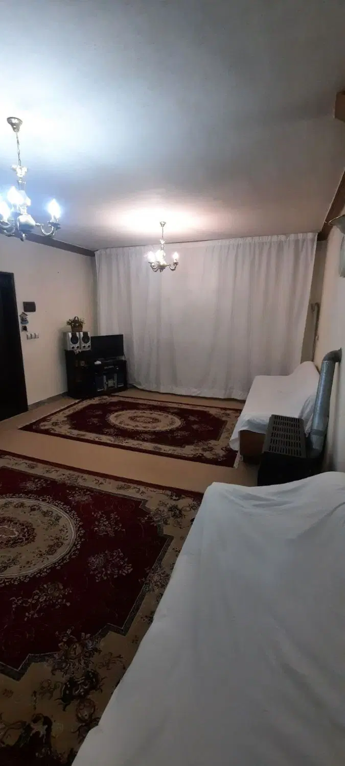 آپارتمان ۶ واحده طبقه دوم