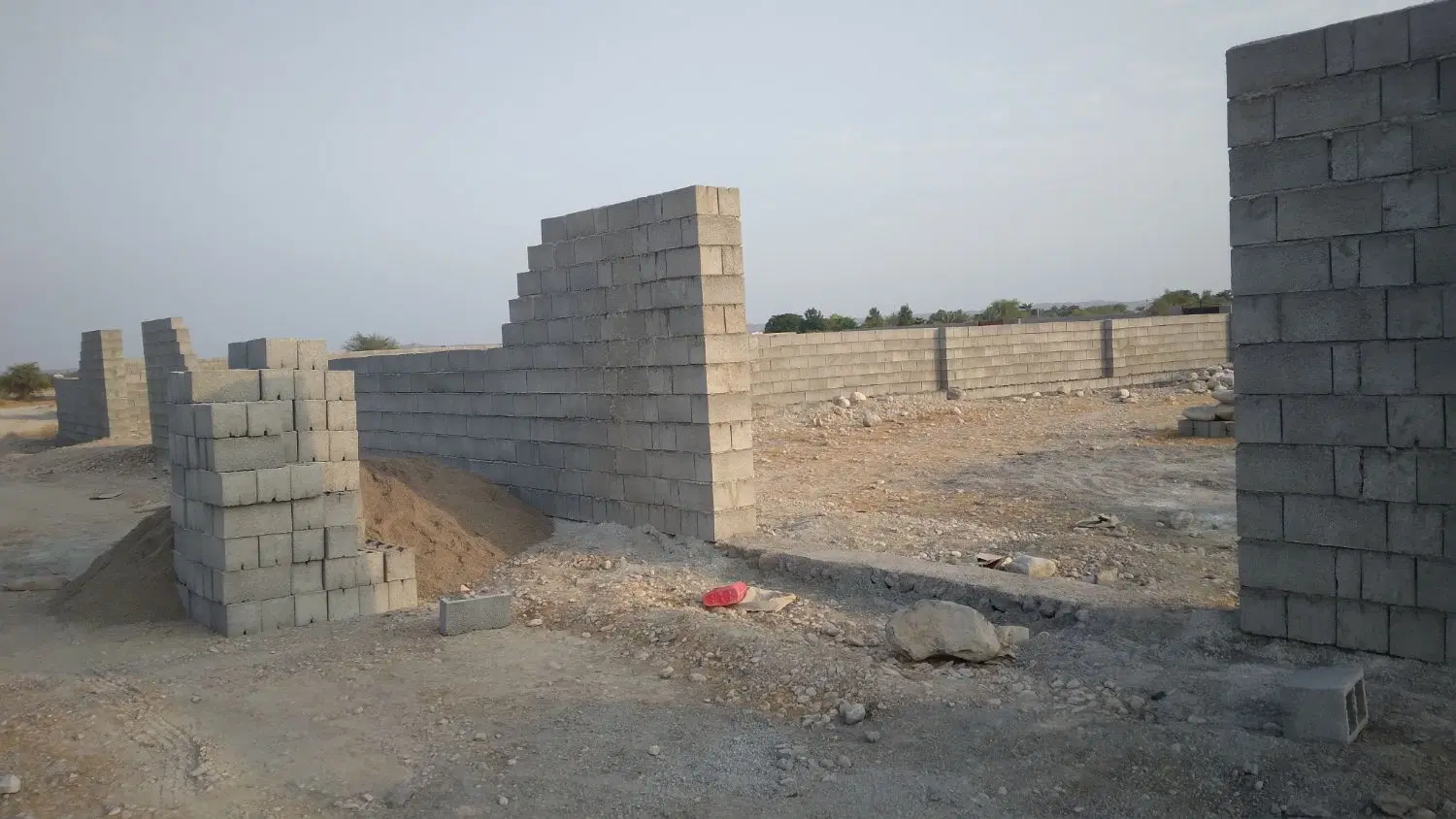 زمین سرخون
