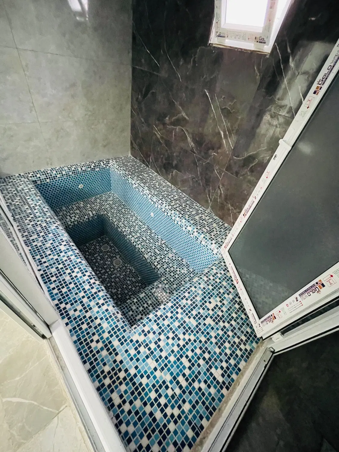 ویلای مدرن ۲۵۰ متری جکوزی دار سند تکبرگ