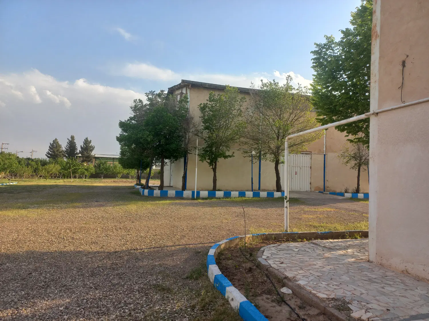 اجاره زیر زمین بهر بلوار خامنه ای