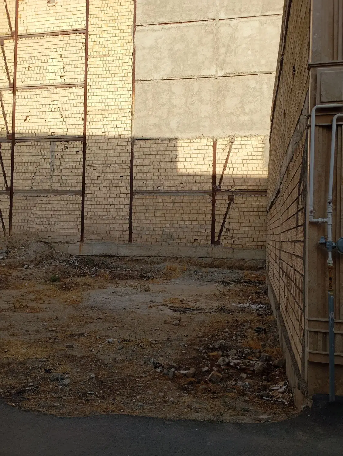 زمین با کاربری مسکونی