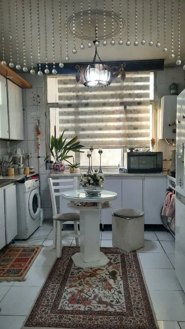 ۶۰ متری دوخوابه فلکه دوم تکواحدی طبقه سوم