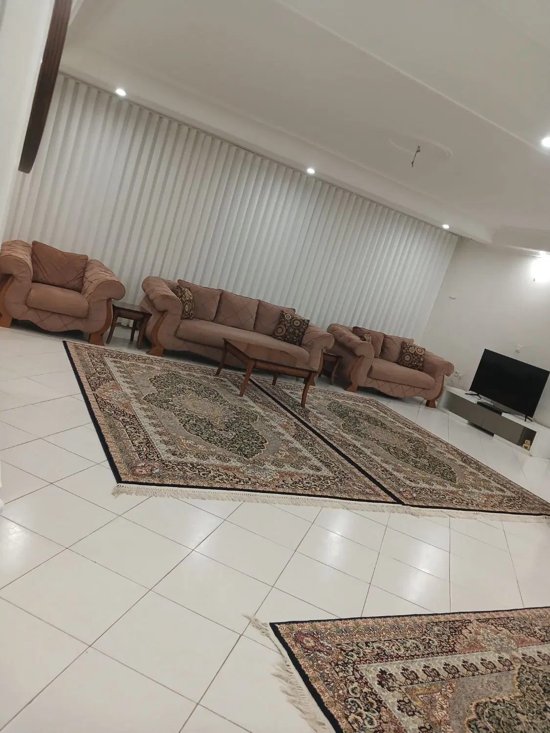 آپارتمان ۱۲۲متری در مجتمع صانع