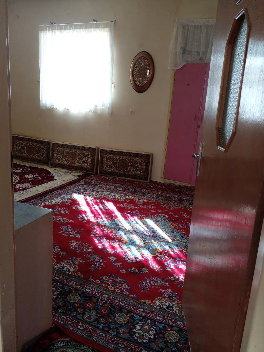خانه ی ویلایی و کلنگی قابل سکونت