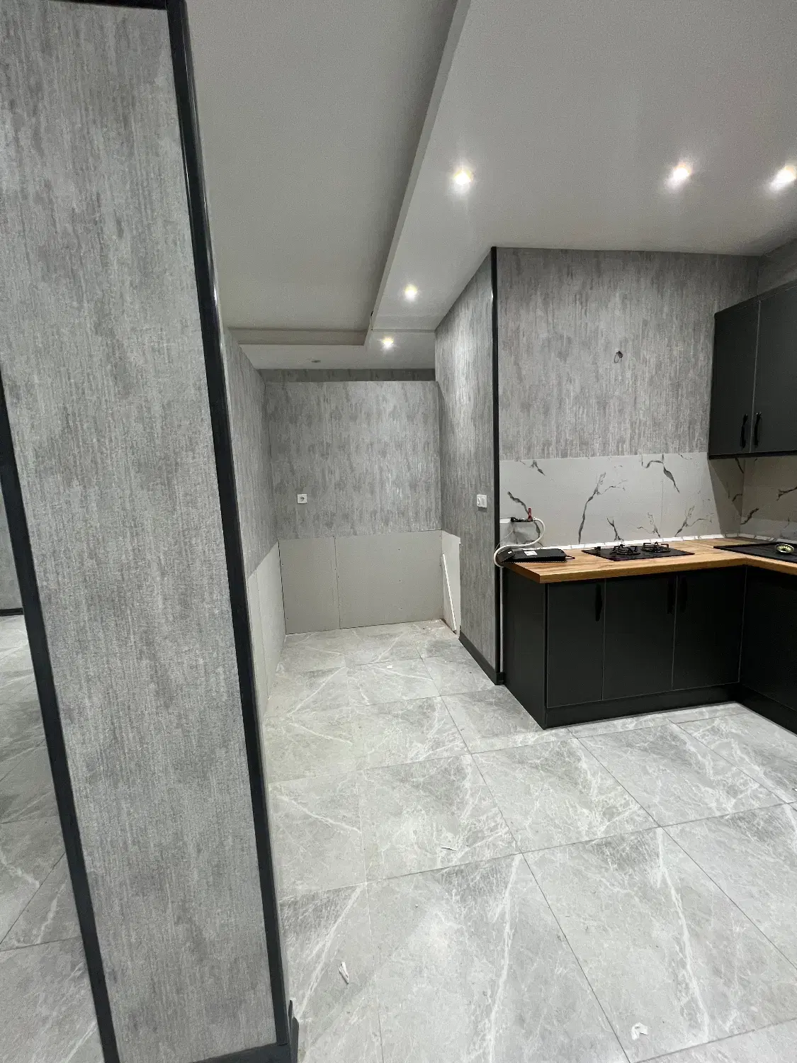 آپارتمان اداری روب‌ نما بره خ۴۵متری کلهر
