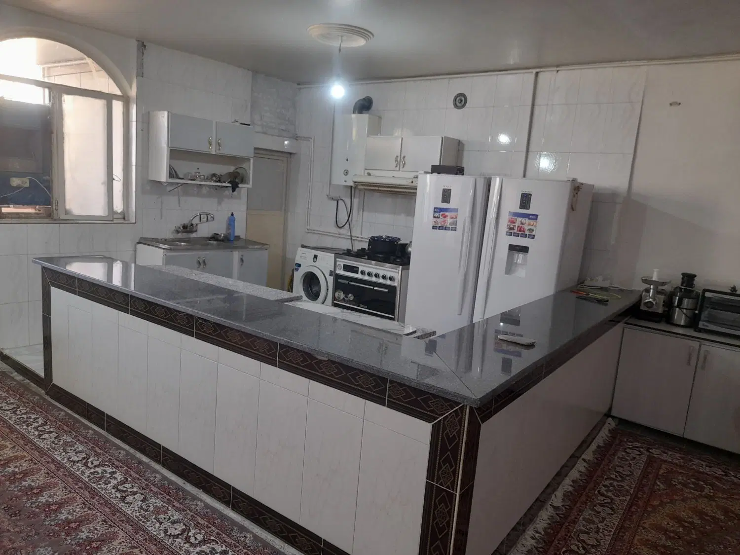طبقه بالا ۱۰۰  متر ۲ خواب، خ۲۰ متری ،فرهنگسرای ۱۰