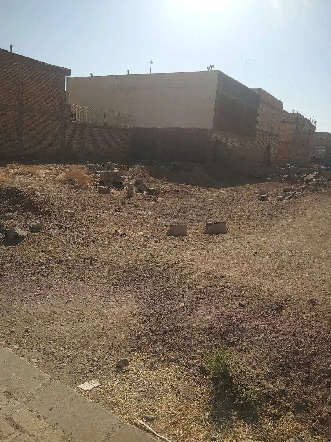 زمین فروشی،خیابان حکیم زاهد