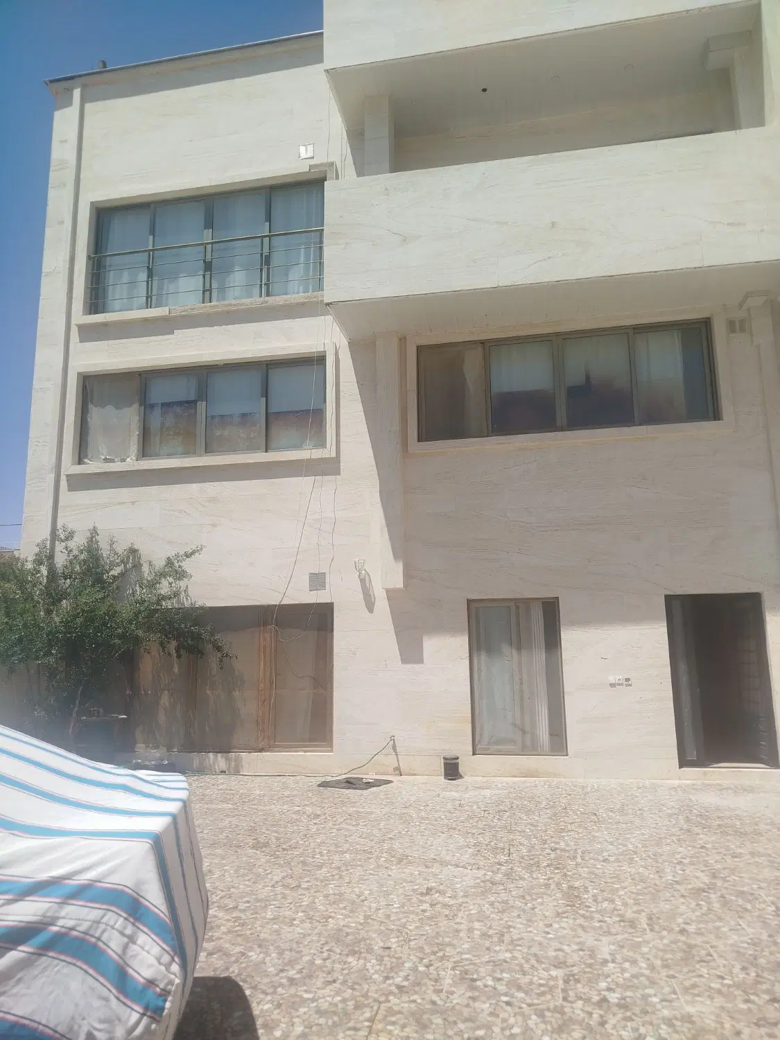 فروش 3واحد مسکونی