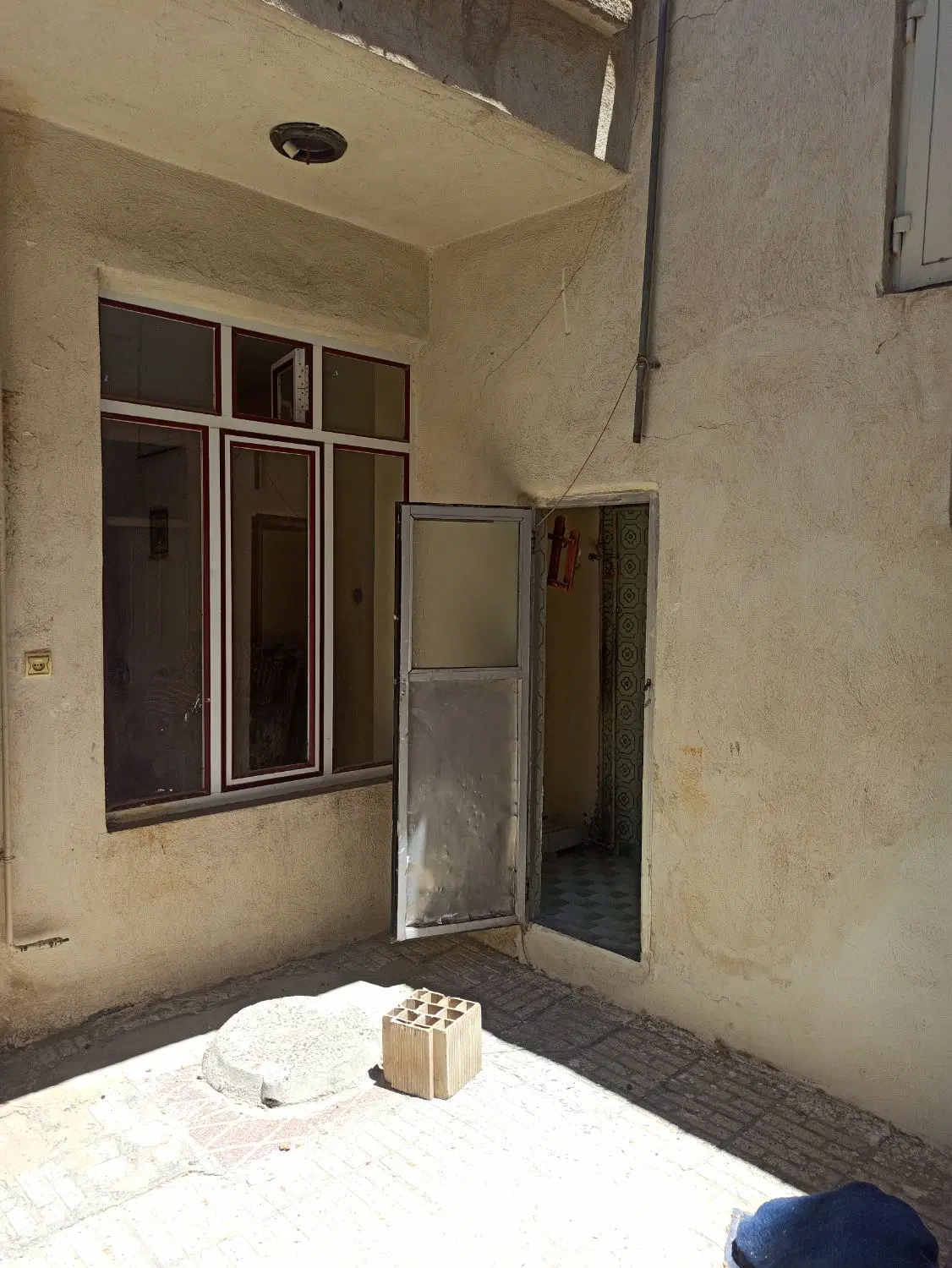 یکباب حیاط دربست60متر مربع