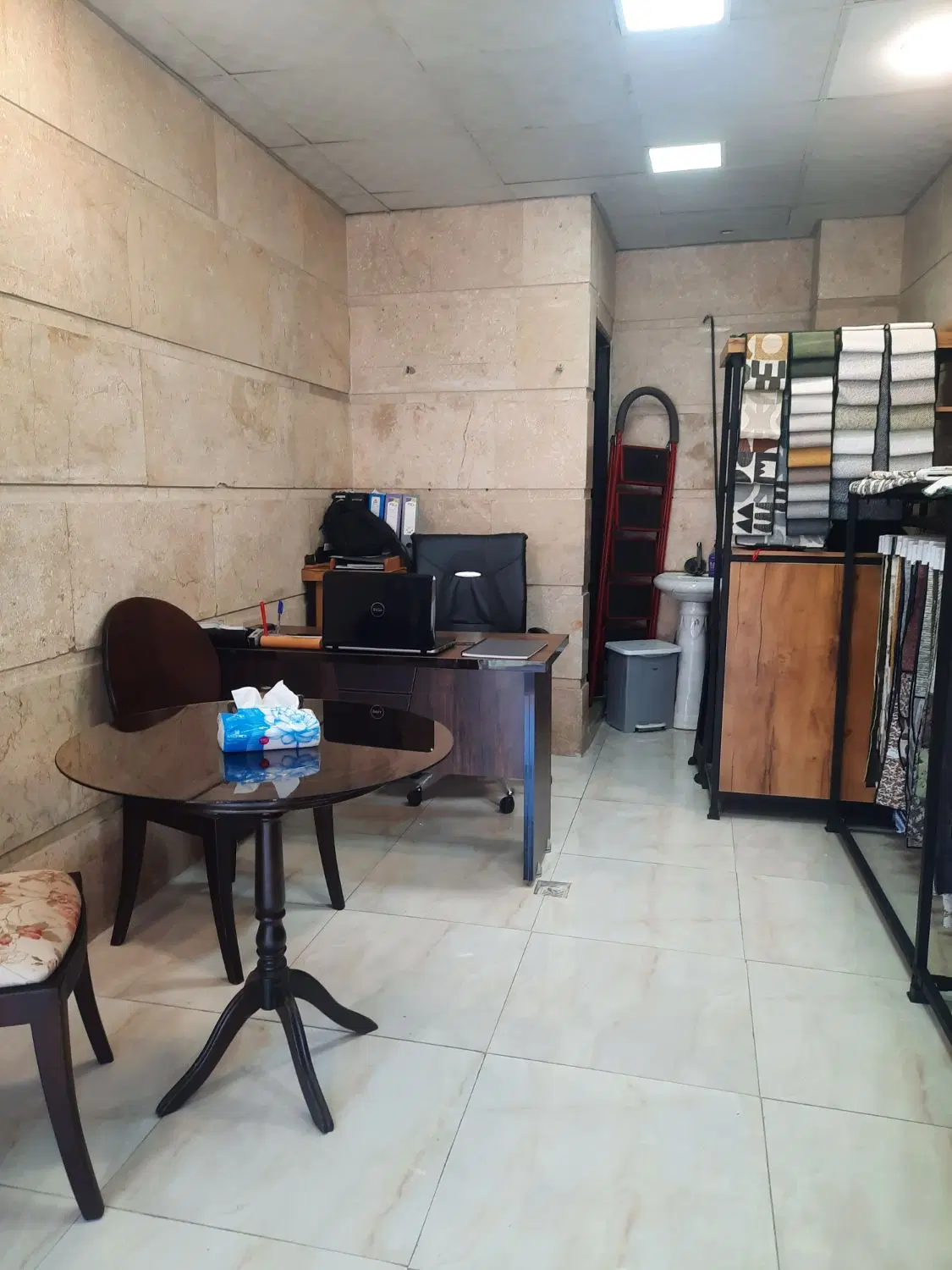 مغازه ۲۲ متری