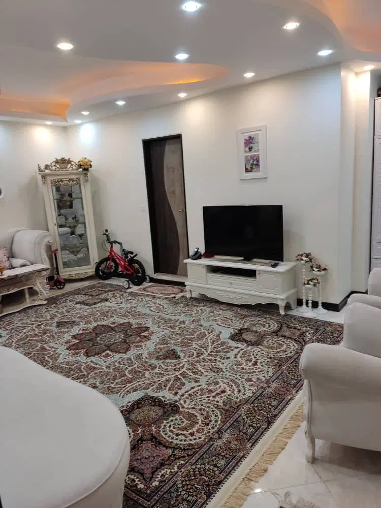 ۵۶ متری پارکینگ دار