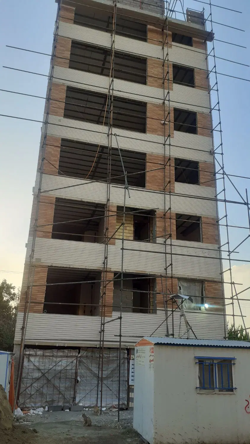 واحد نوساز۷۲متری ،وام دار در شهرک مدنی۲۹۰۰