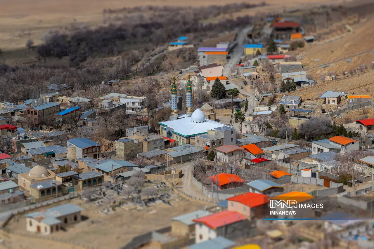 ۲۰۰ متر زمین مسکونی طرح هادی در انجدان