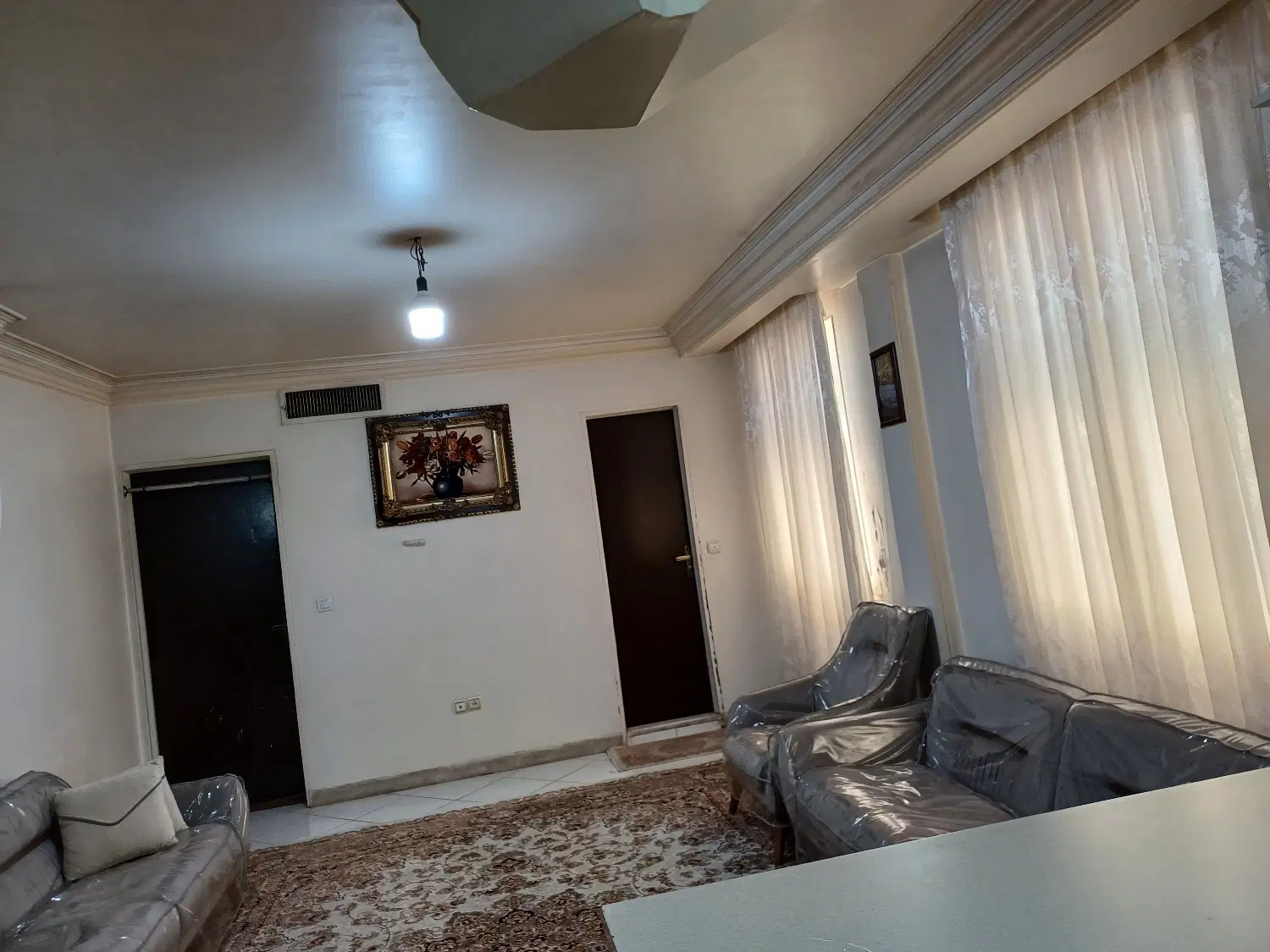 اپارتمان ۵۳ متری تک واحدی