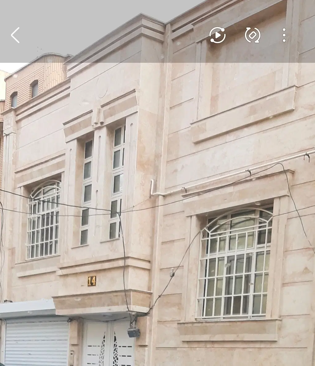 ویلایی ۲واحده جنوبی  مرکز شهر  خ شهدا