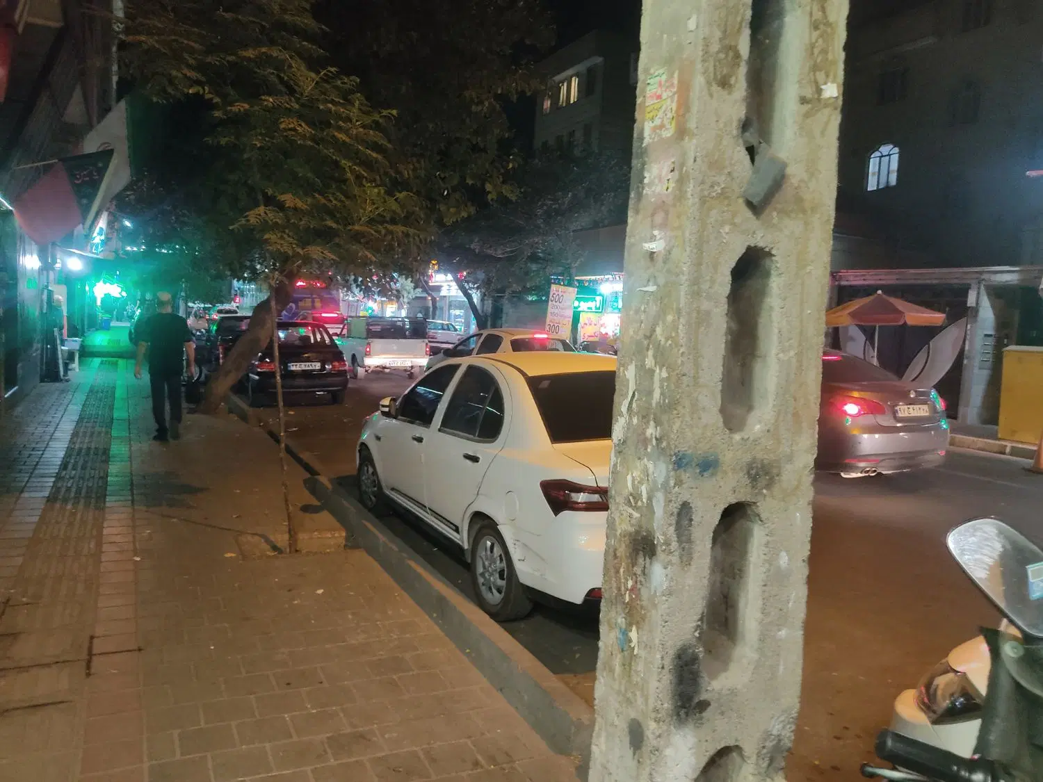 مغازه دونبش ۲۴ متر بر مرتضوی