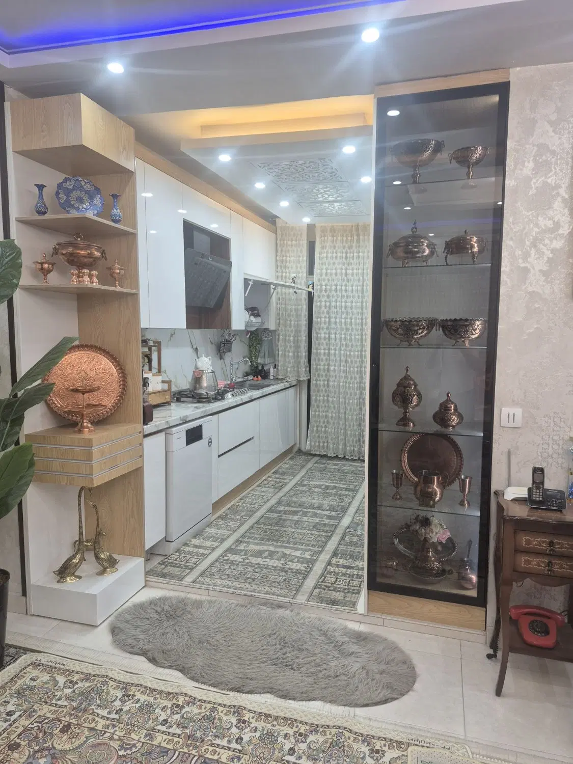 رهن و اجاره آپارتمان ۷۴ متری فول در خ زینتی افخم