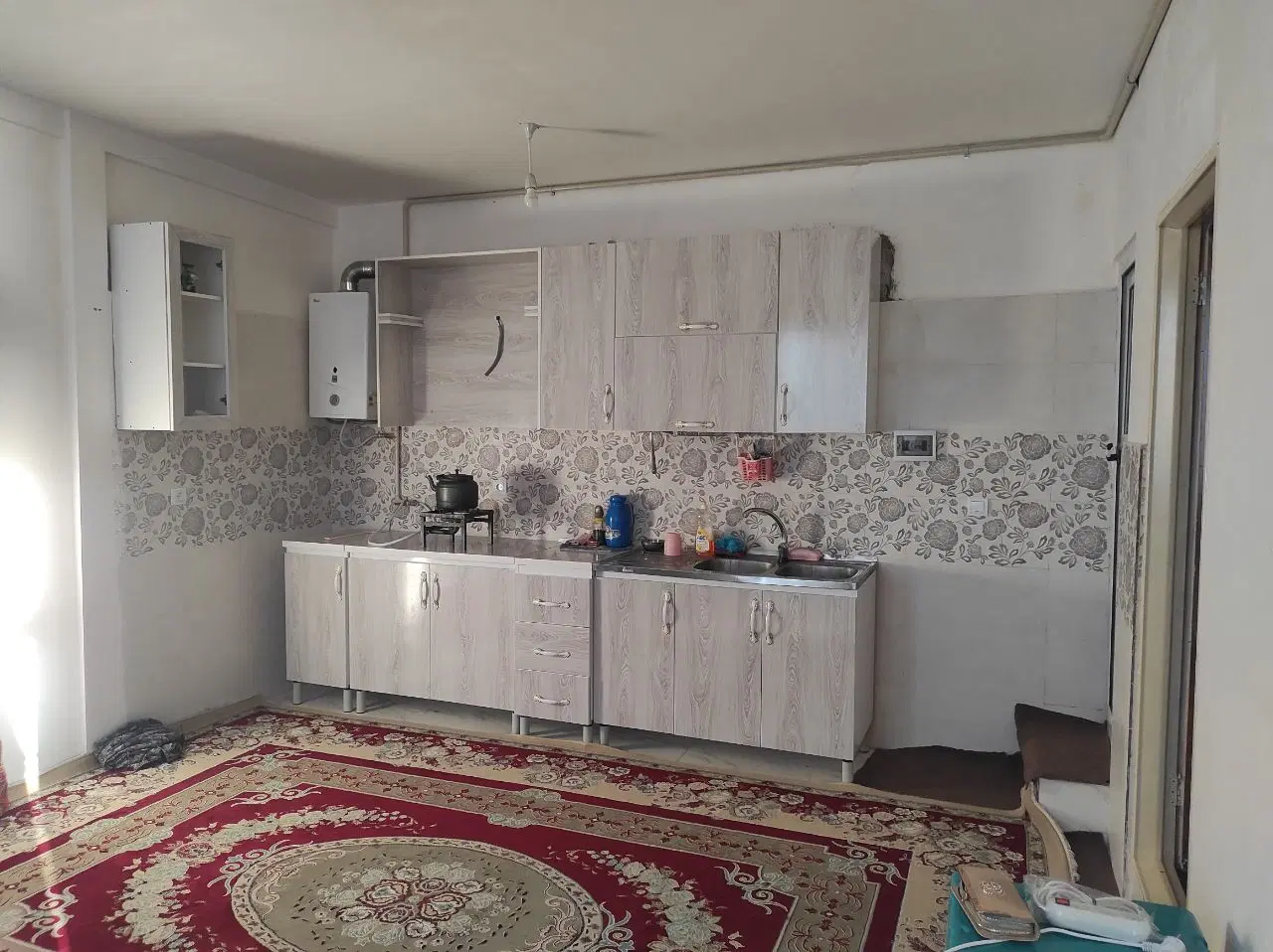 فروش یک واحد مسکونی
