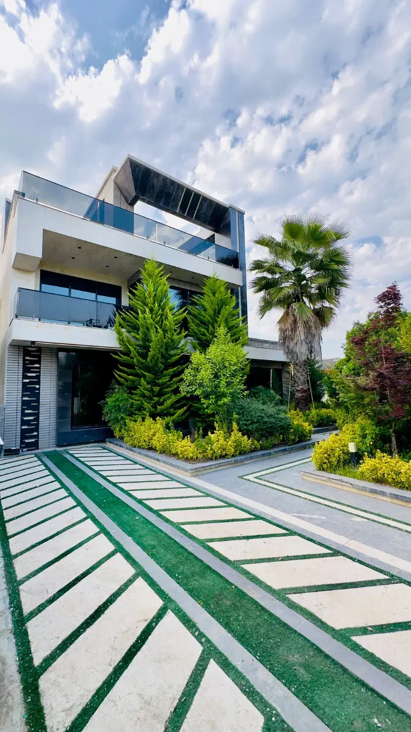 کاخ ویلا مدرن فول هوشمند فرنیش استخرسرپوشیده